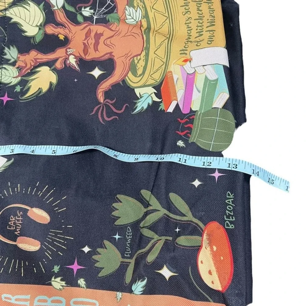 Wizarding World Harry Potter Herbology Tote Preowned Slight DAMAGE Apx 14
